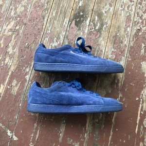 Classic Suede Blue Pumas